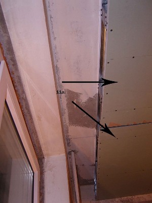 Двухуровневый потолок из гипсокартона с подсветкой по периметру с фотографиями